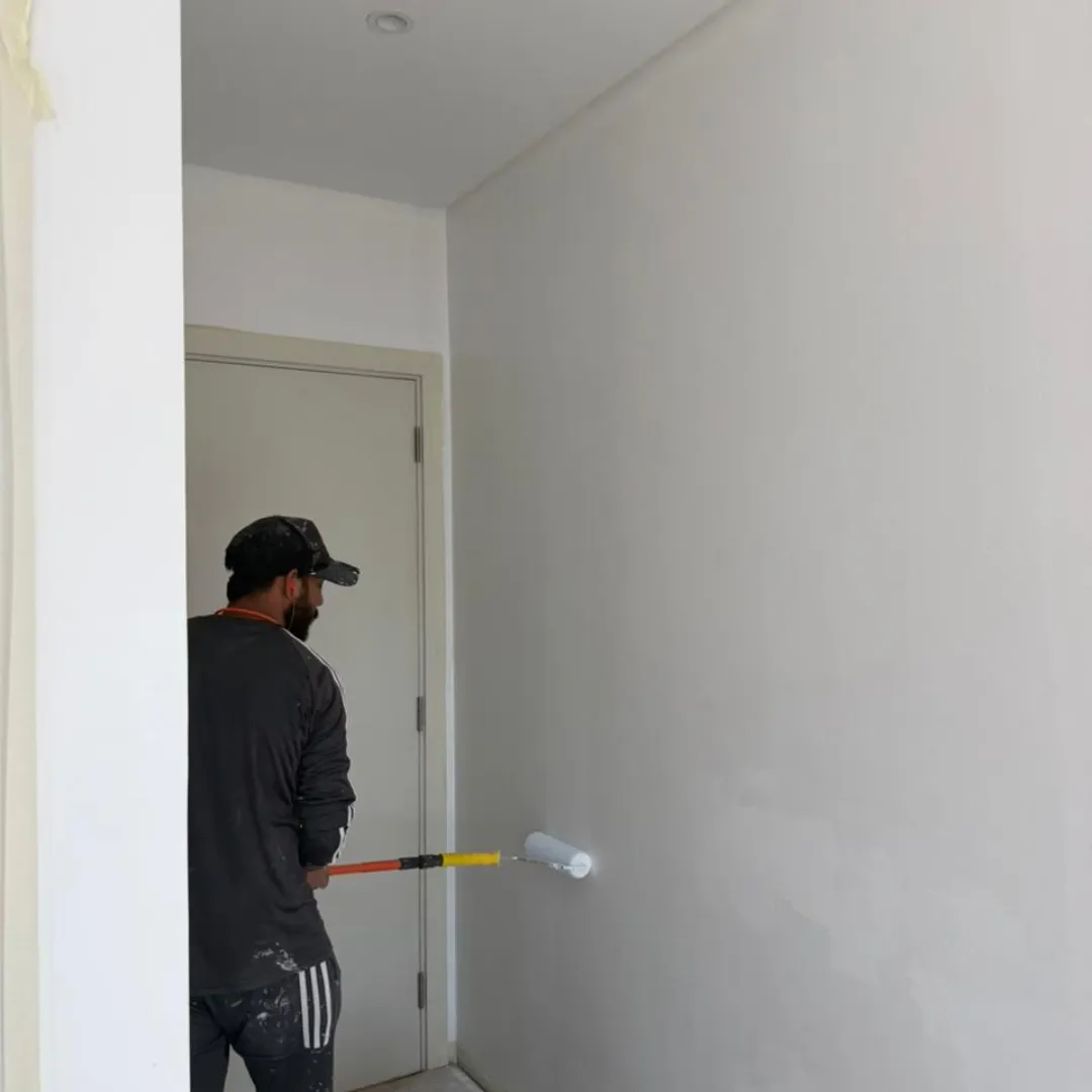 Wall painting finished in beige by Hilal Al Fajar in Dubai