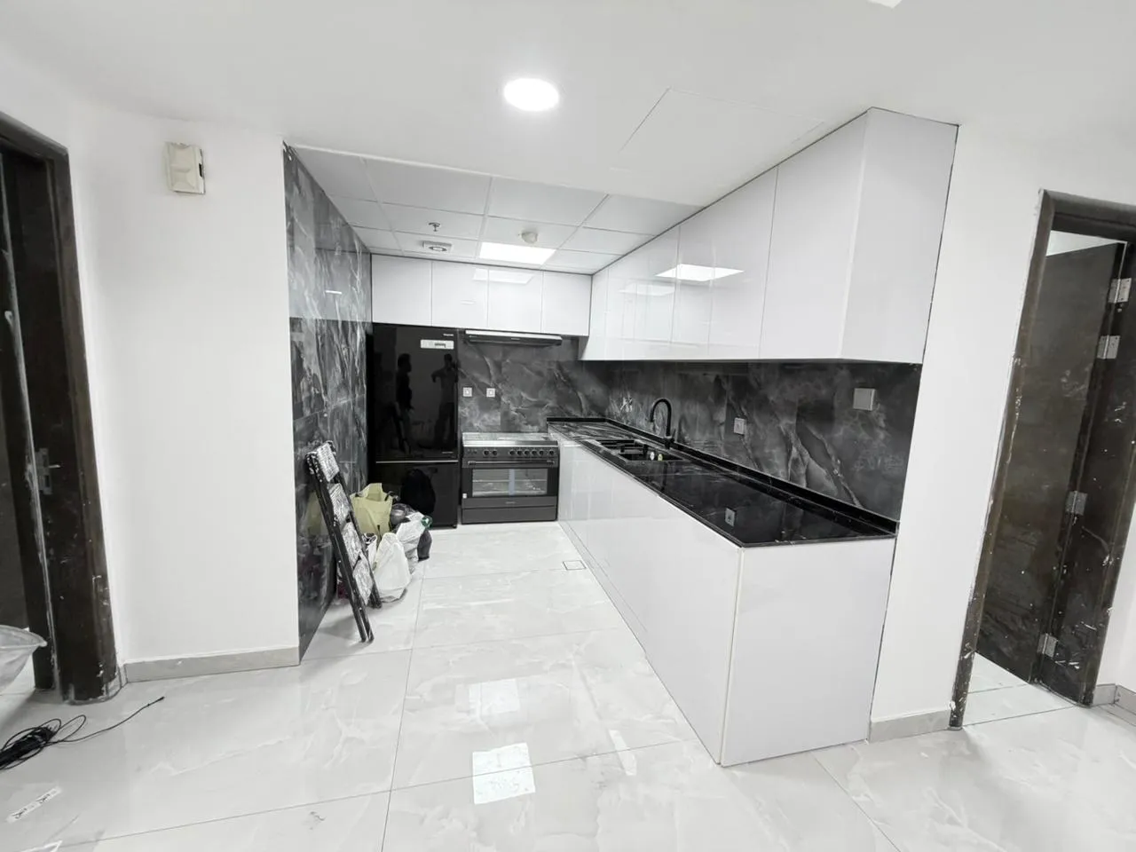 White marble kitchen installation completed by Hilal Al Fajar in Palm Jumeirah Dubai