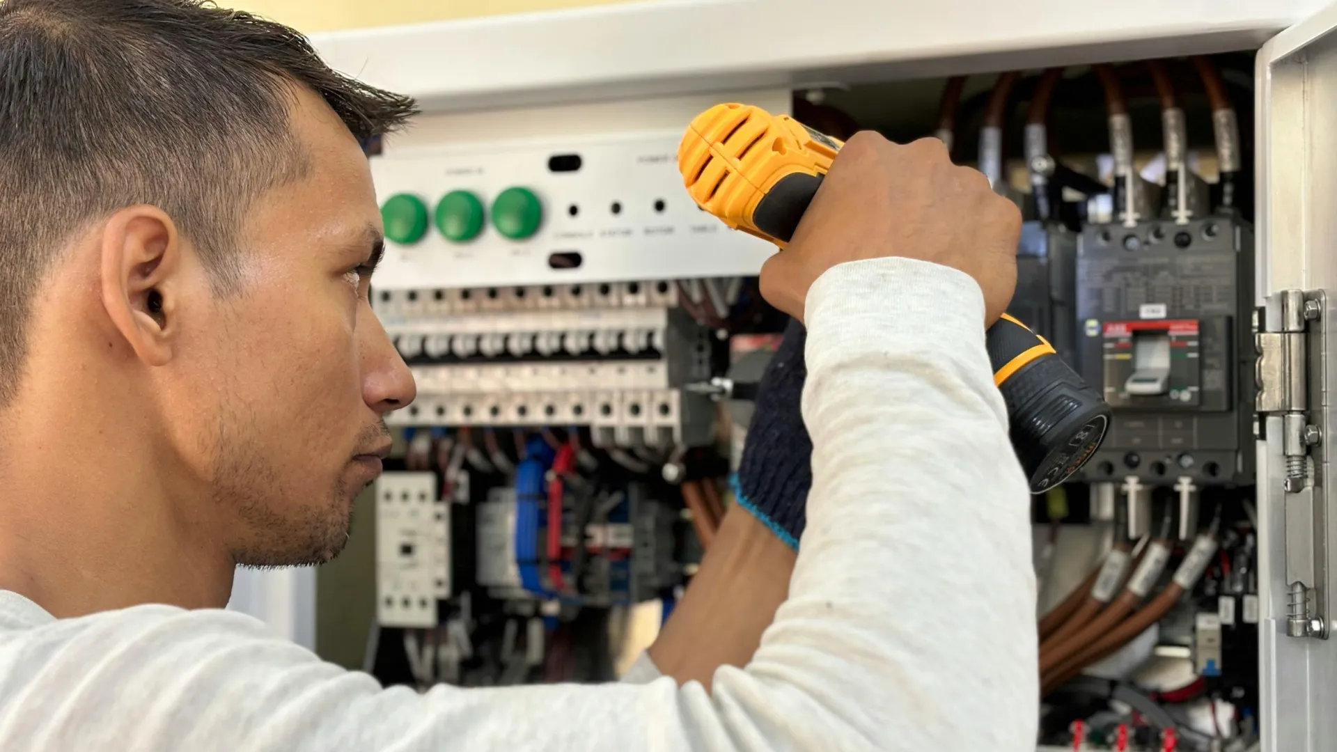 Technical services in Palm Jumeirah Dubai by Hilal Al Fajar